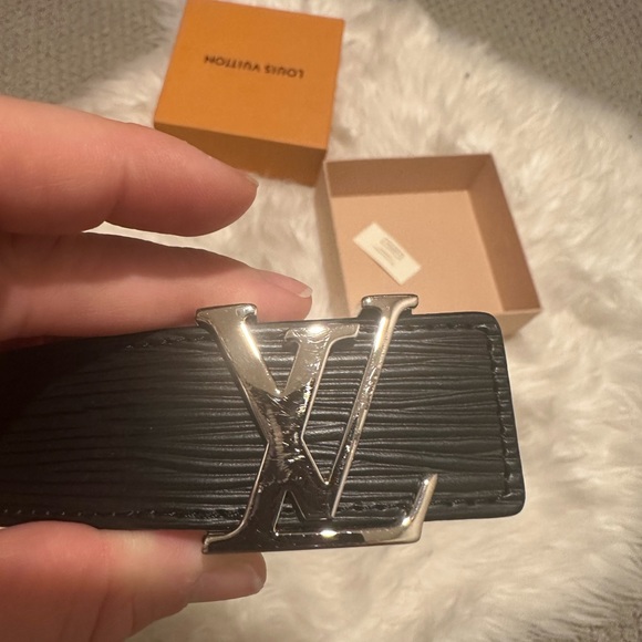 LV Initiales 30MM size 90 - Picture 2 of 6